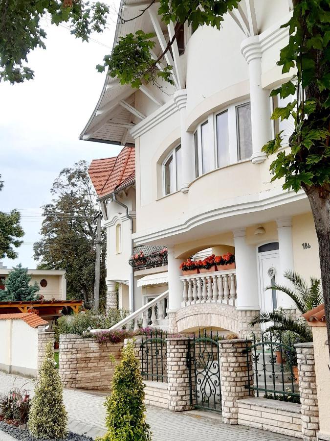 Rita Apartman Siófok Esterno foto